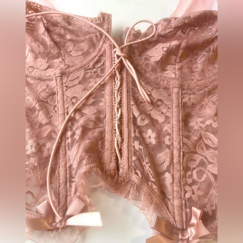 FEMININE MARIE ANTOINETTE BUSTIER CORSET - Picture 5 of 6